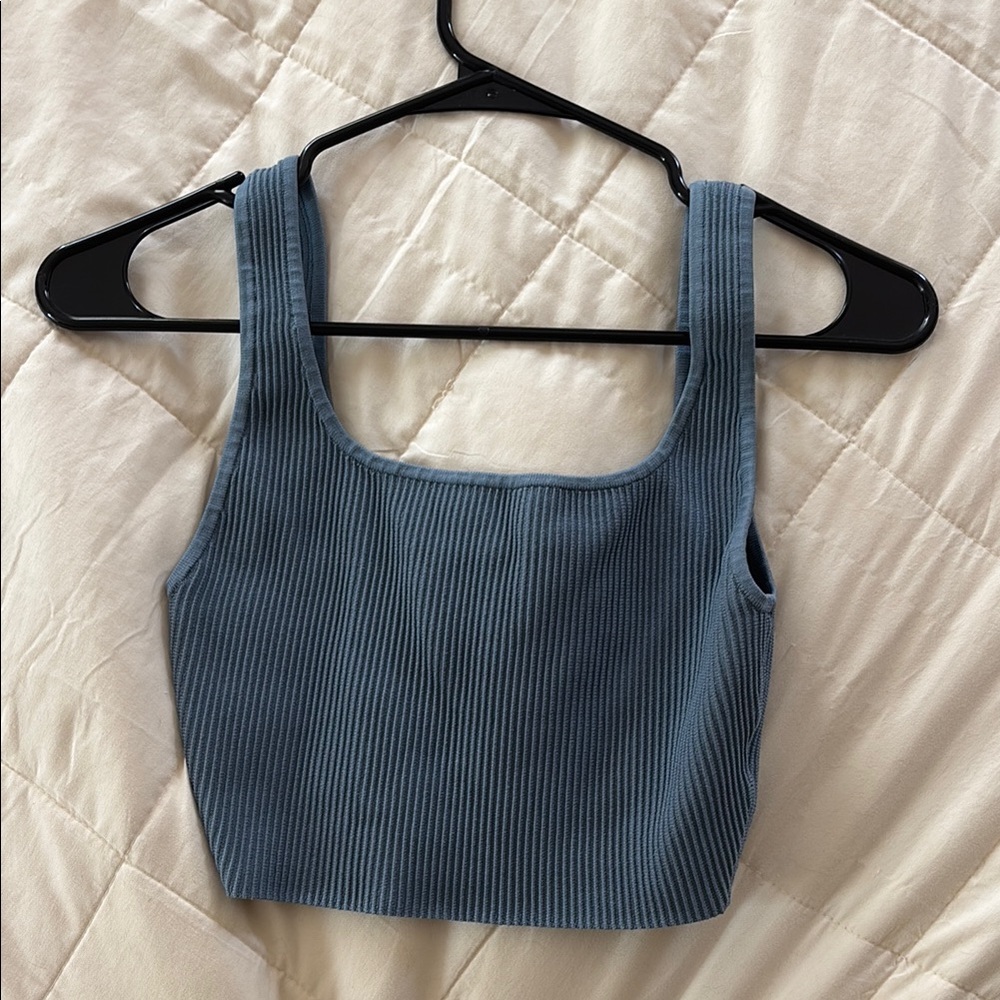 Aritzia Babaton Ribbed Women's Crop Top